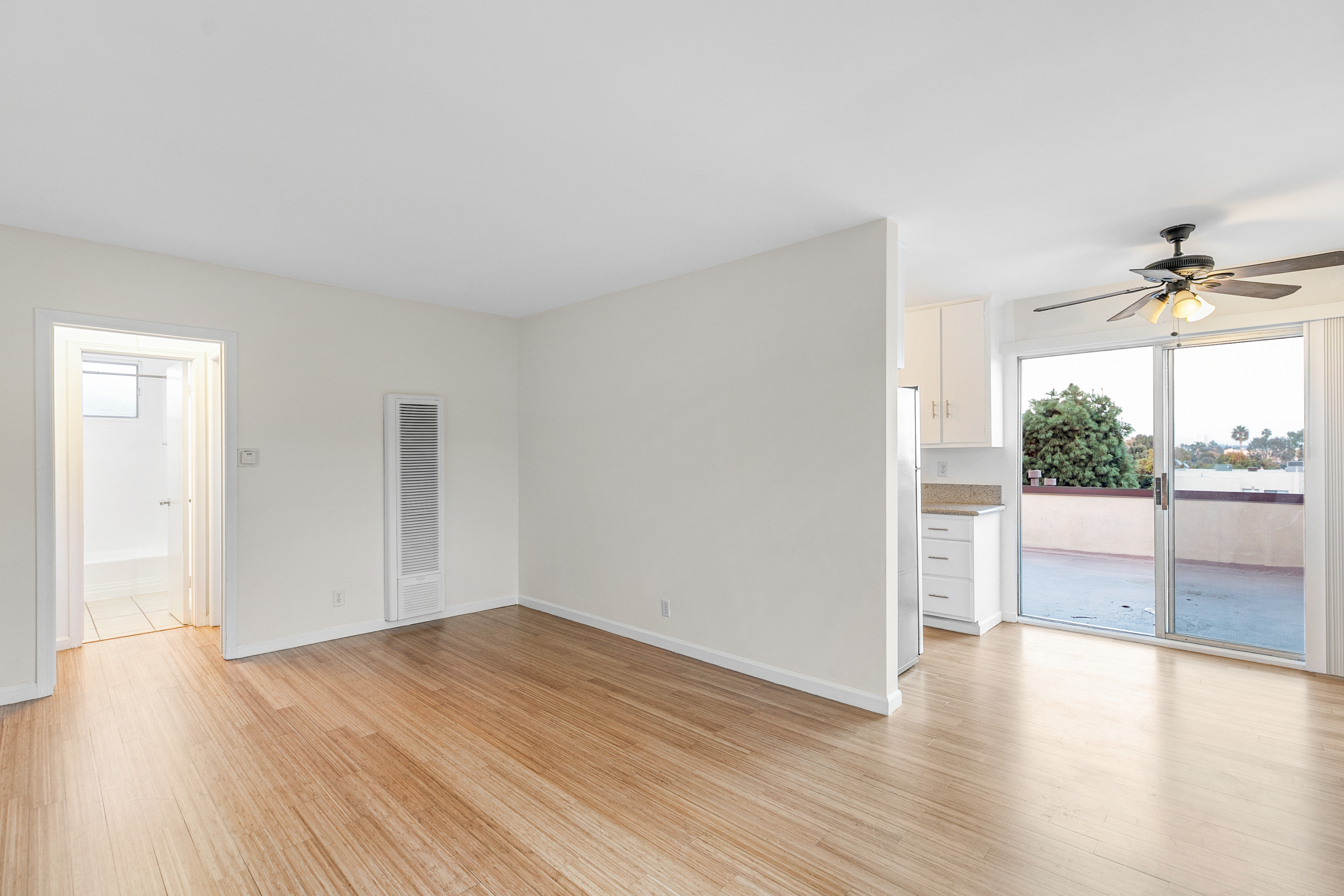Santa Monica Condo: 2637 S Centinela Ave
