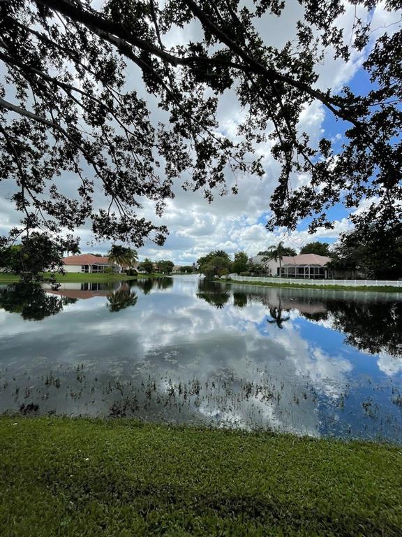 Pembroke Pines Condo: 9490 Palm Circle South