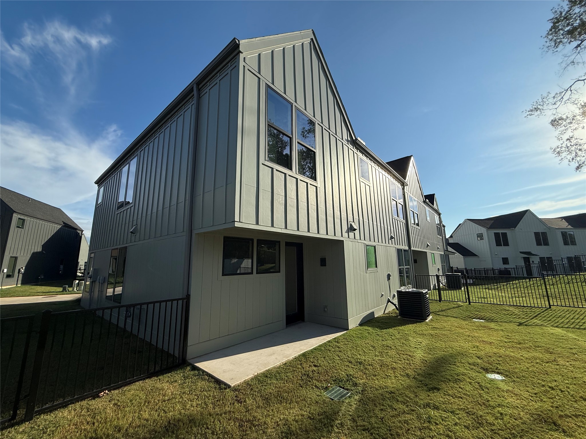 The Woodlands Condo: 1941 Sawdust Road