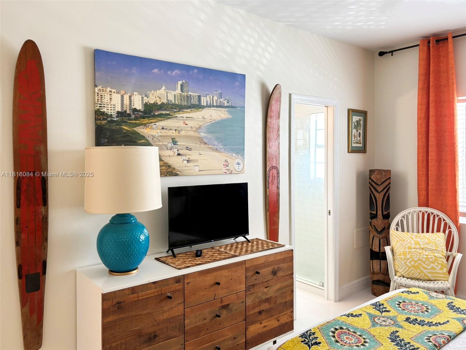 Miami Beach Condo: 335 Ocean Drive