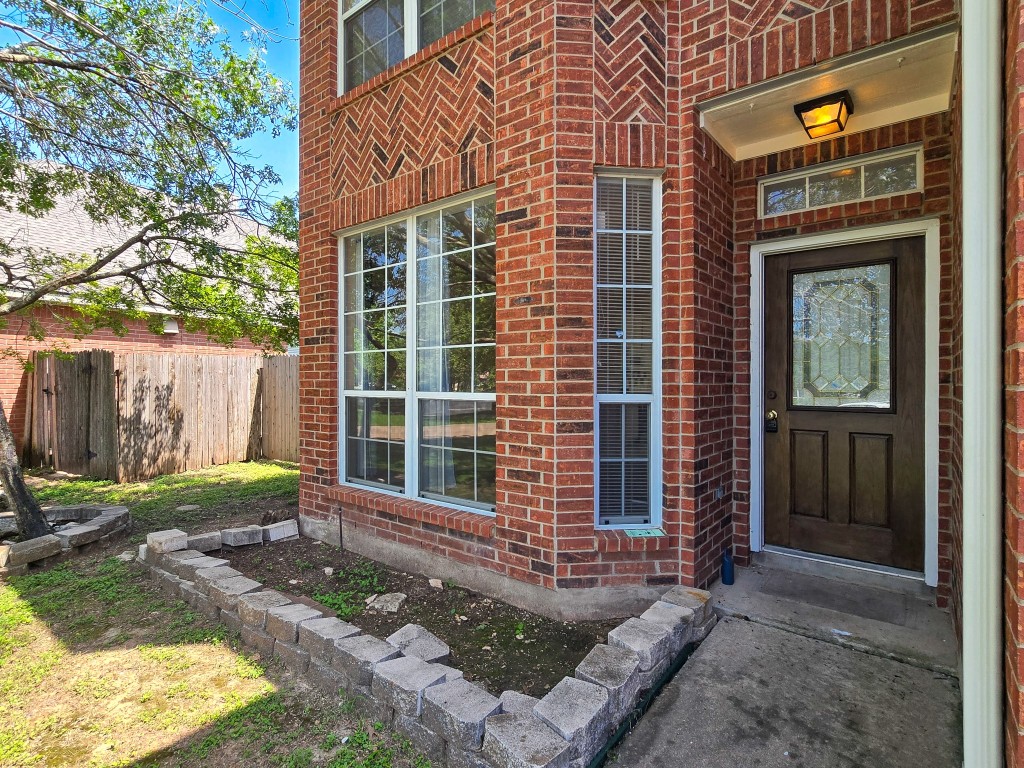 Round Rock Condo: 17692 Box Canyon Terrace