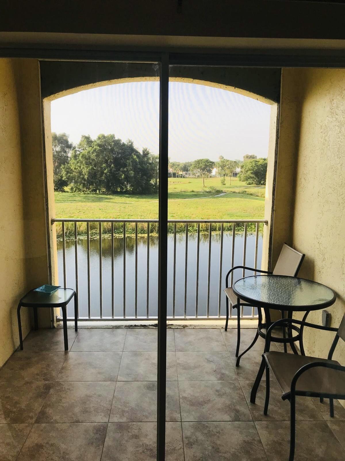 Wellington Condo: 2100 Greenview Shores Boulevard