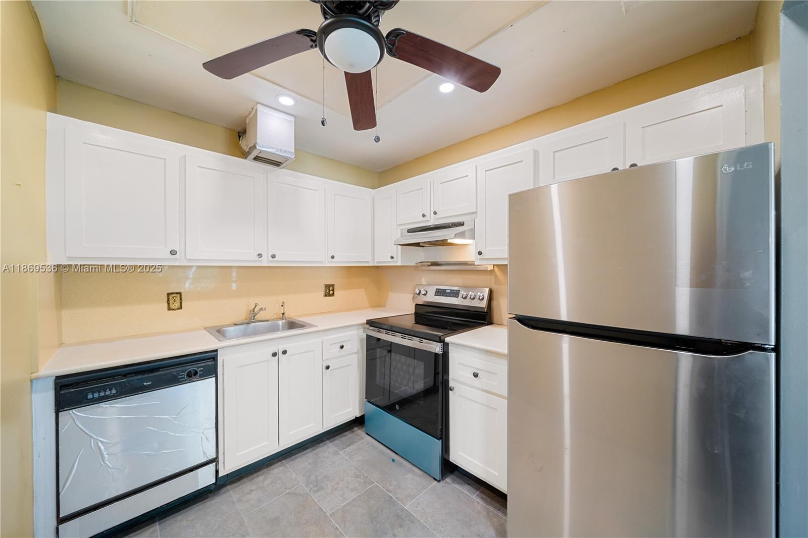 Pembroke Pines Condo: 13455 Southwest 3rd Street