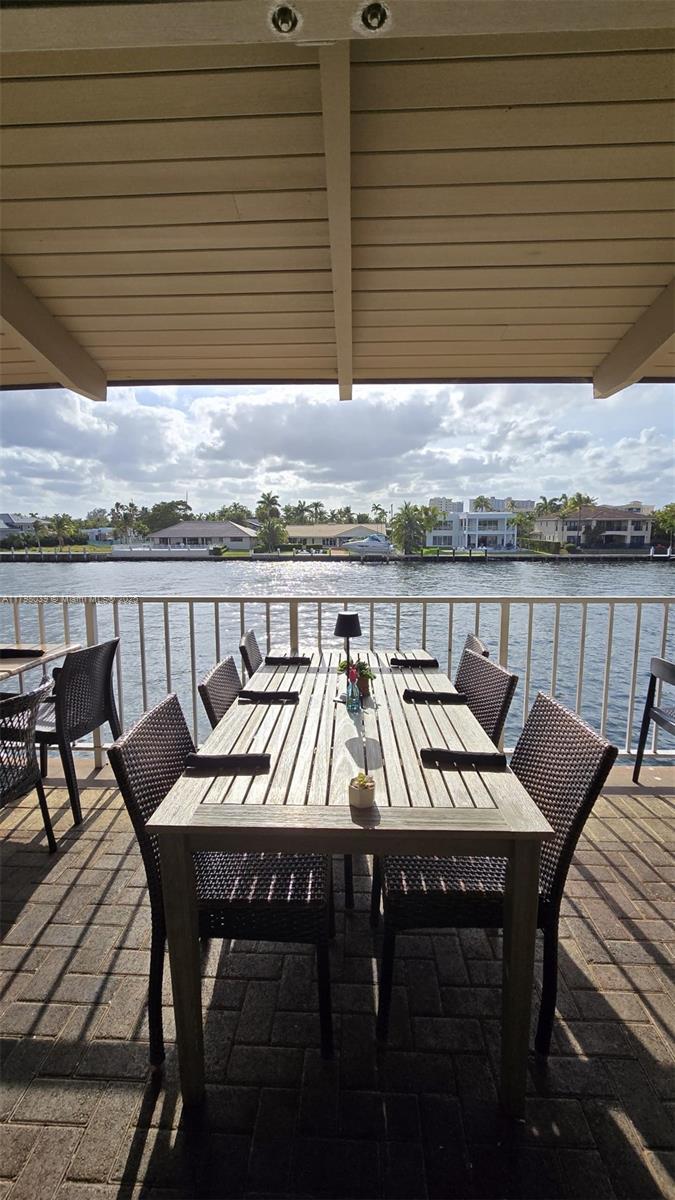 Hallandale Beach Condo: 1985 South Ocean Drive