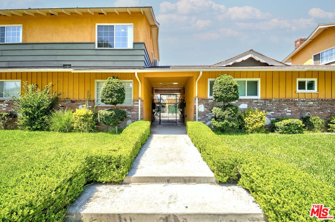 Alhambra Condo: 711 South Sierra Vista Avenue