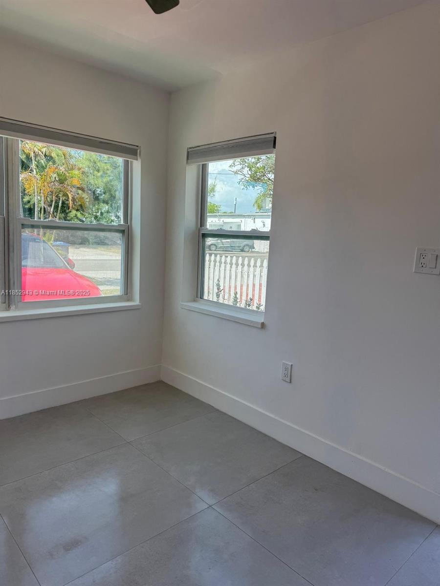 Hallandale Beach Condo: 615 Northeast 3rd Street