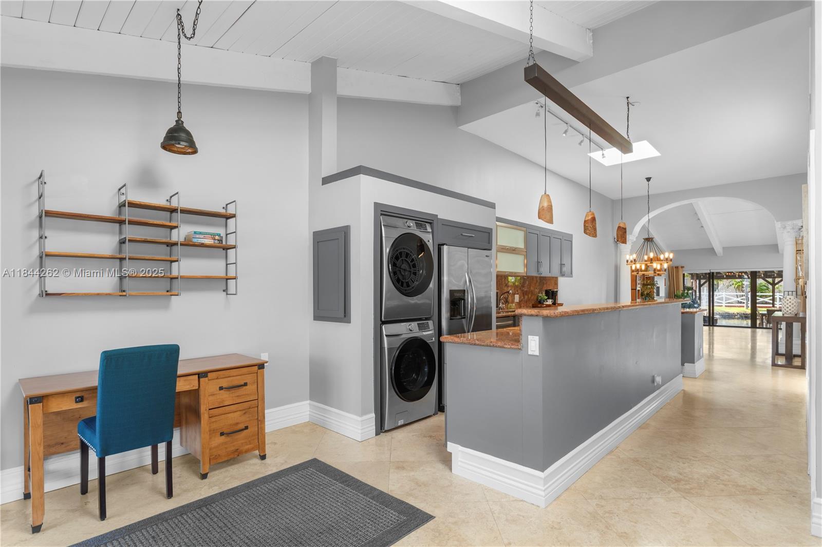 Hallandale Beach Condo: 2665 Parkview Drive South