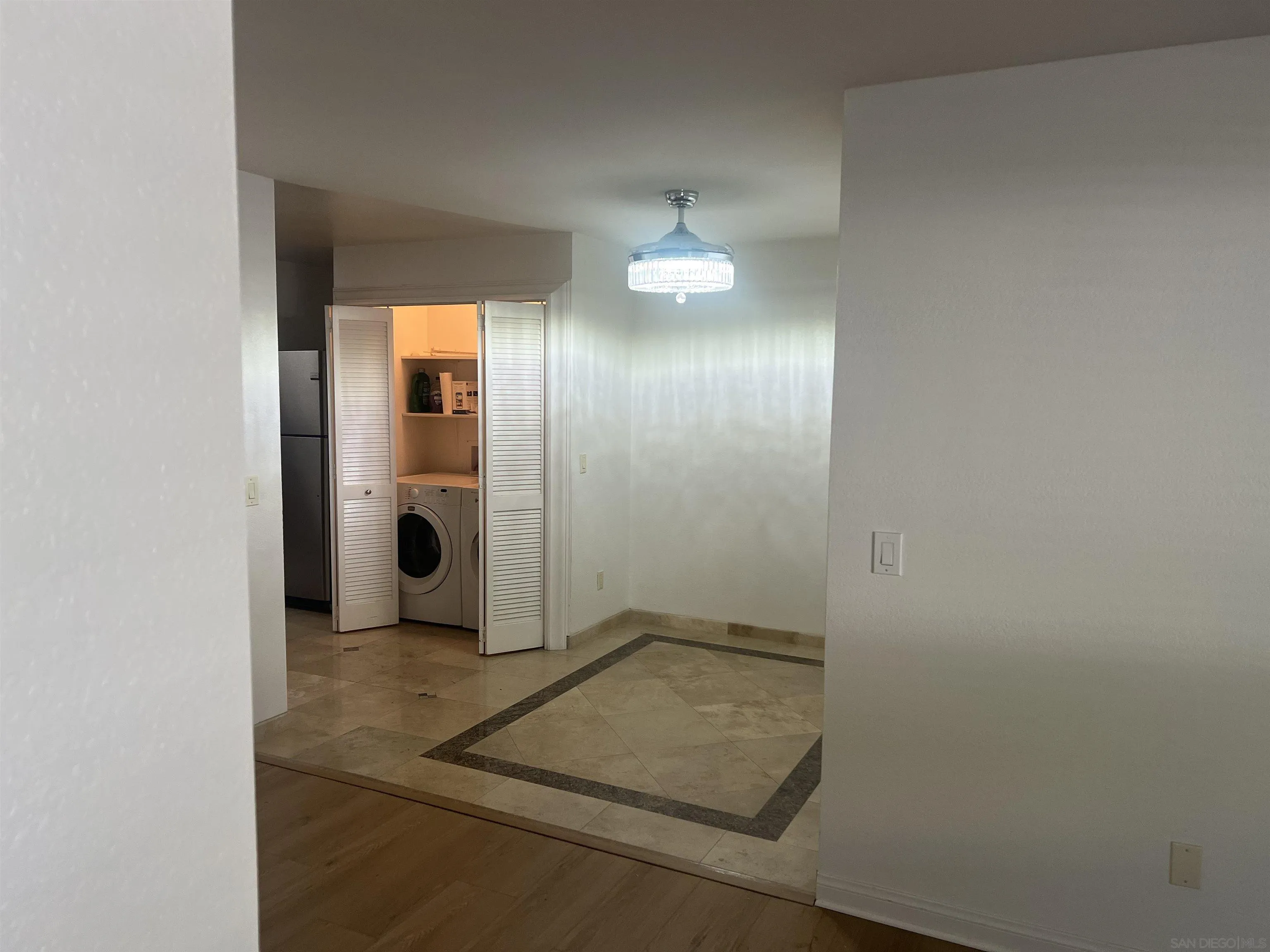 San Diego Condo: 3044 Oliphant Street