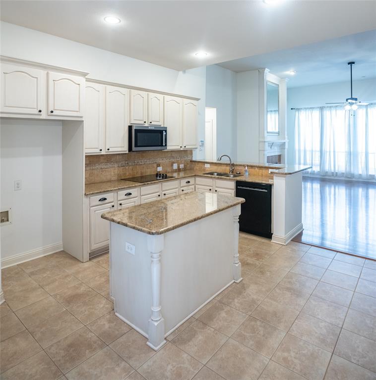 Allen Condo: 742 Yellowstone Drive