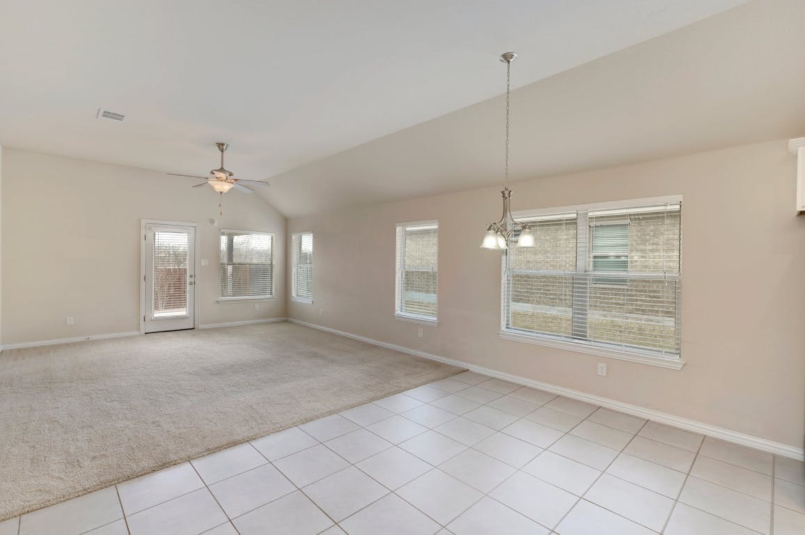 Buda Condo: 753 Hot Spring Valley