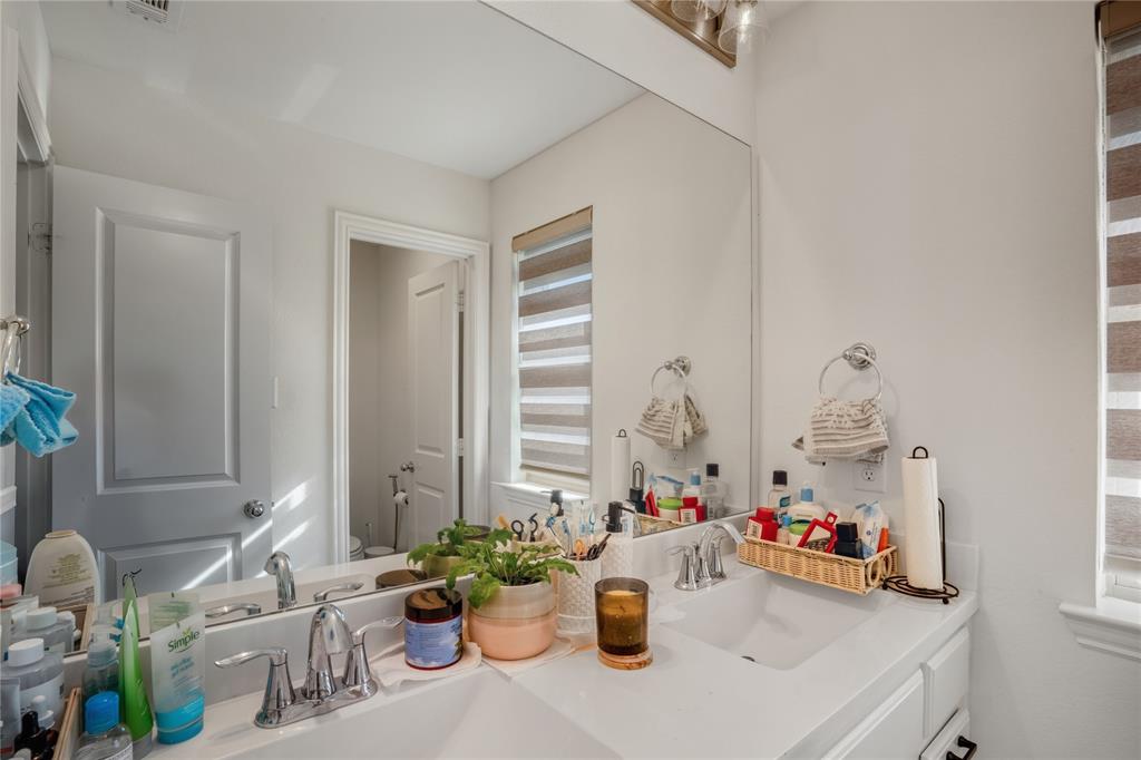 Arlington Condo: 4424 English Maple Drive