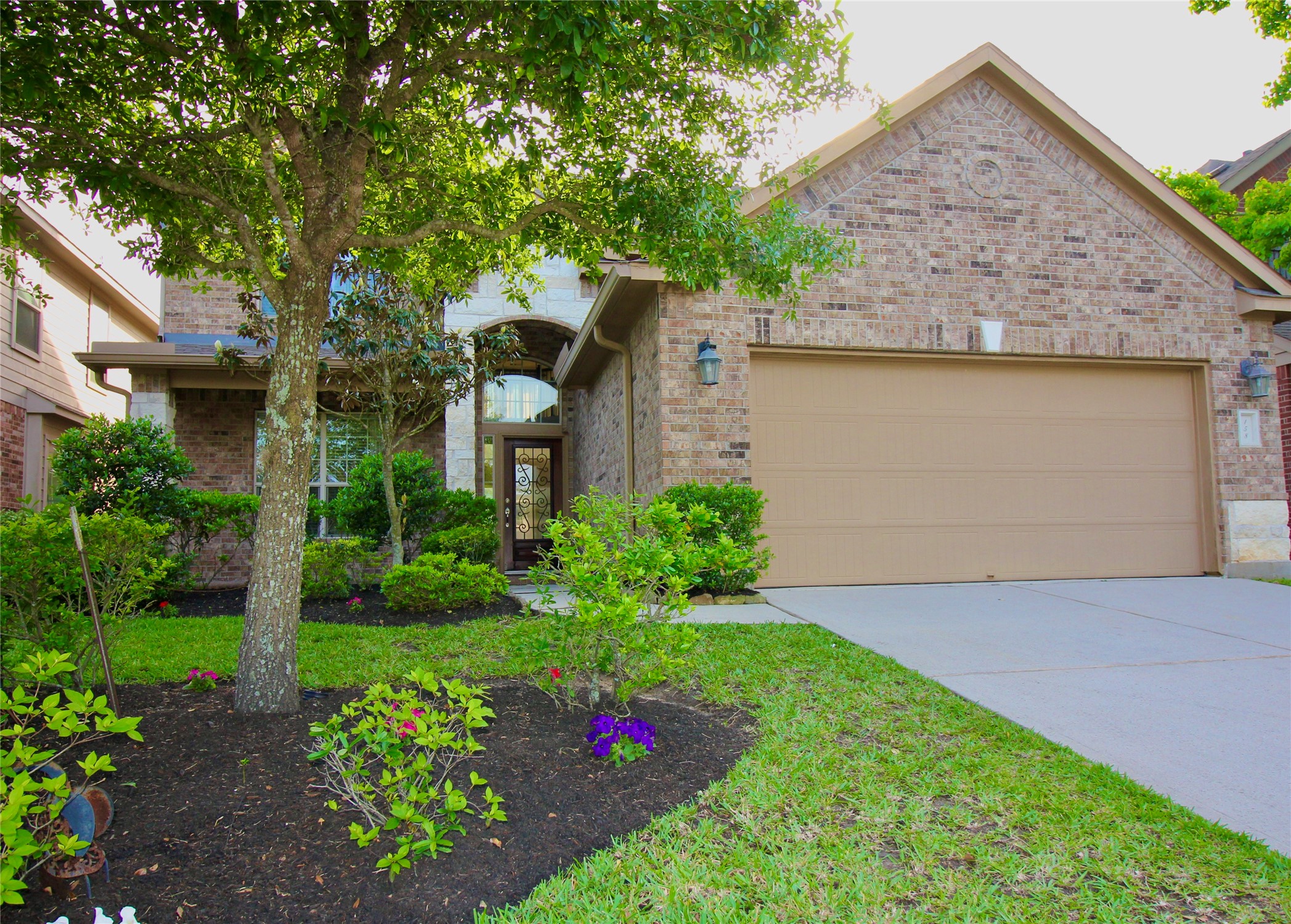 The Woodlands Condo: 158 Black Swan Place