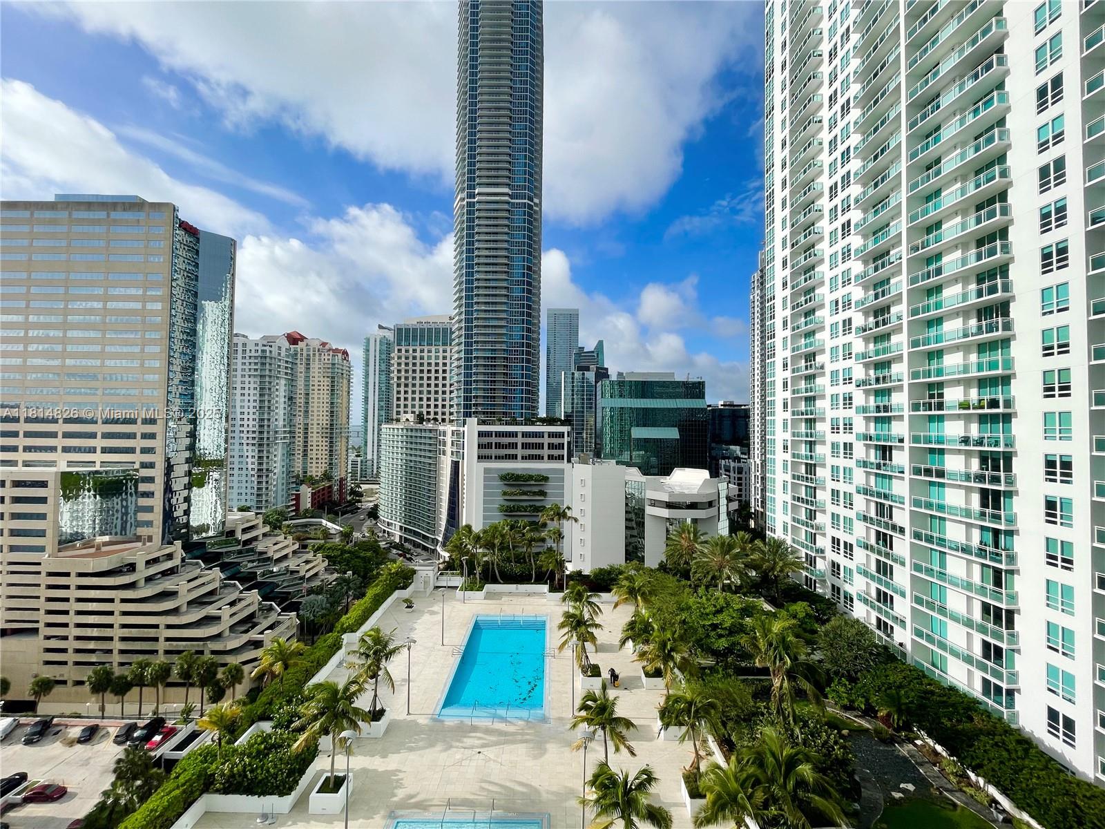 Miami Condo: 950 Brickell Bay Drive