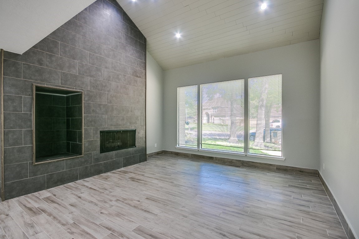 Houston Condo: 923 Cranberry Hill Court