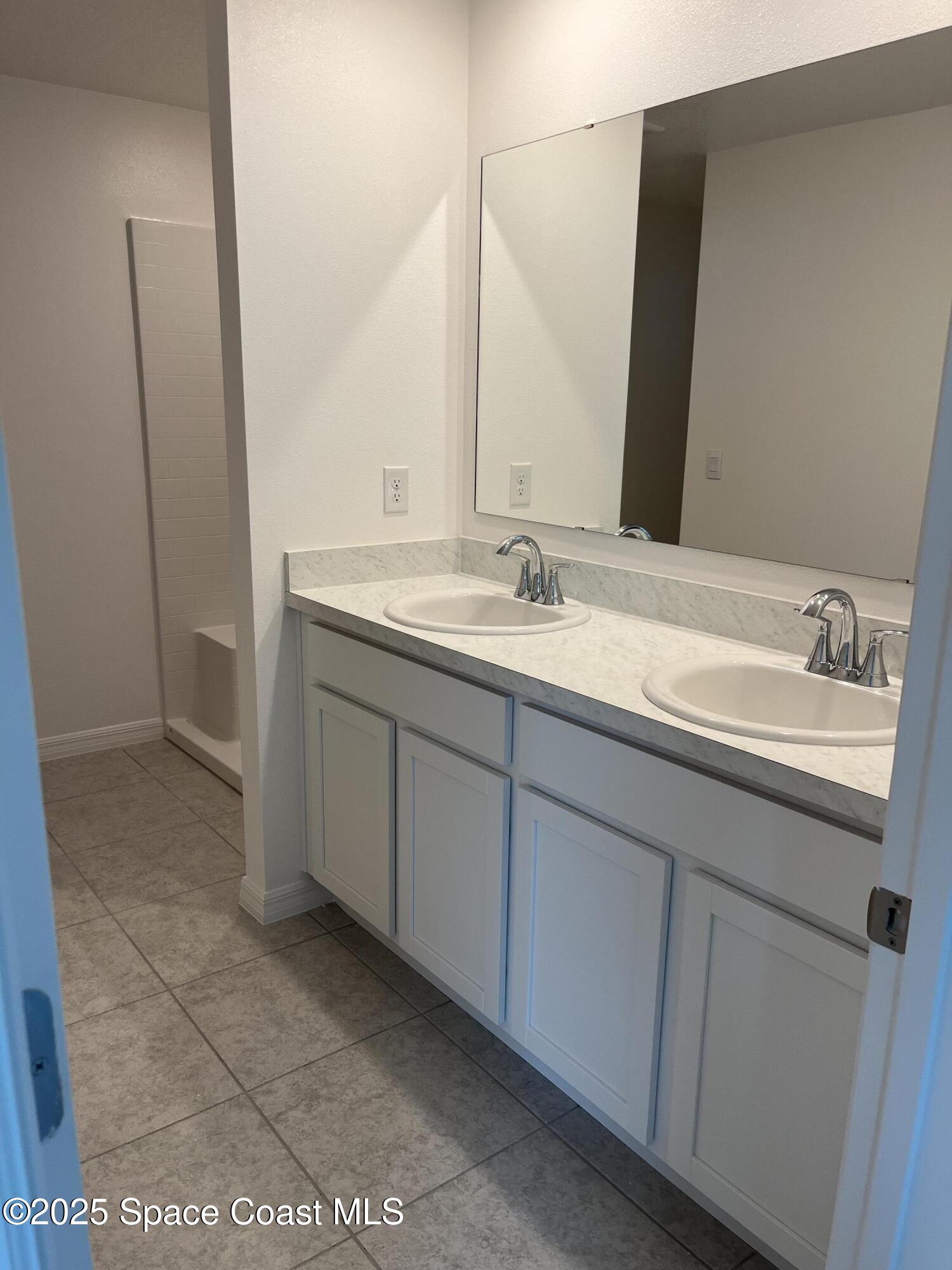 Palm Bay Condo: 671 Weaver Road Southwest