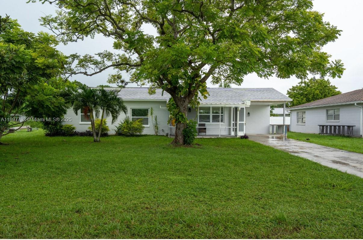 Lehigh Acres Condo: 121 East 3rd Street