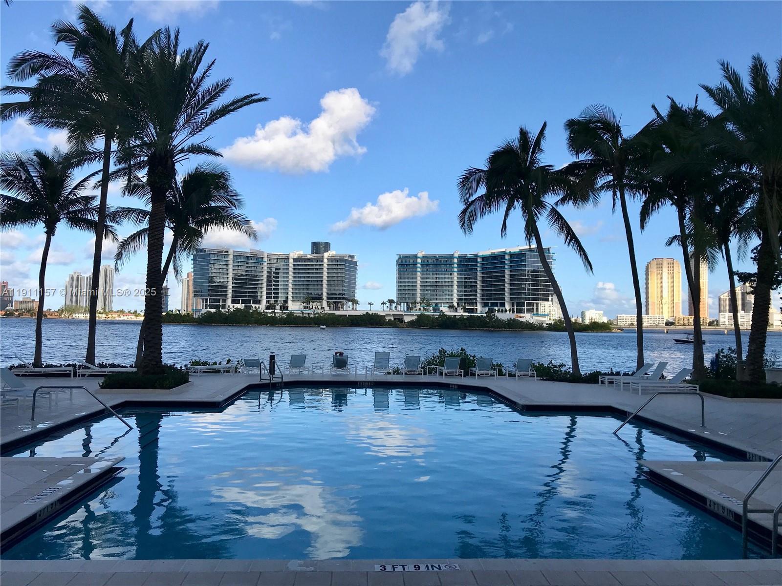 Aventura Condo: 3235 Northeast 184th Street