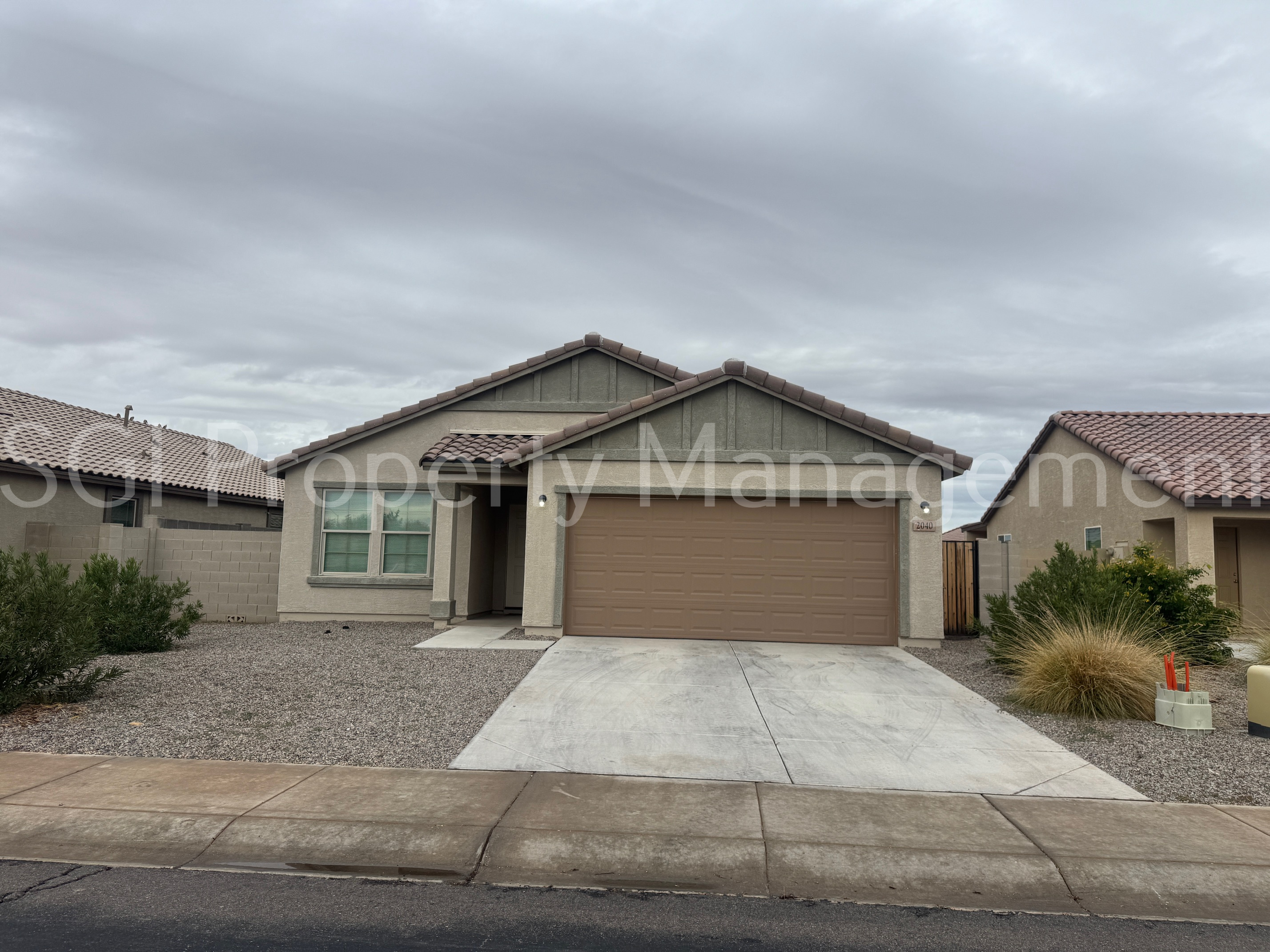 Casa Grande House: 2040 E Julian Dr