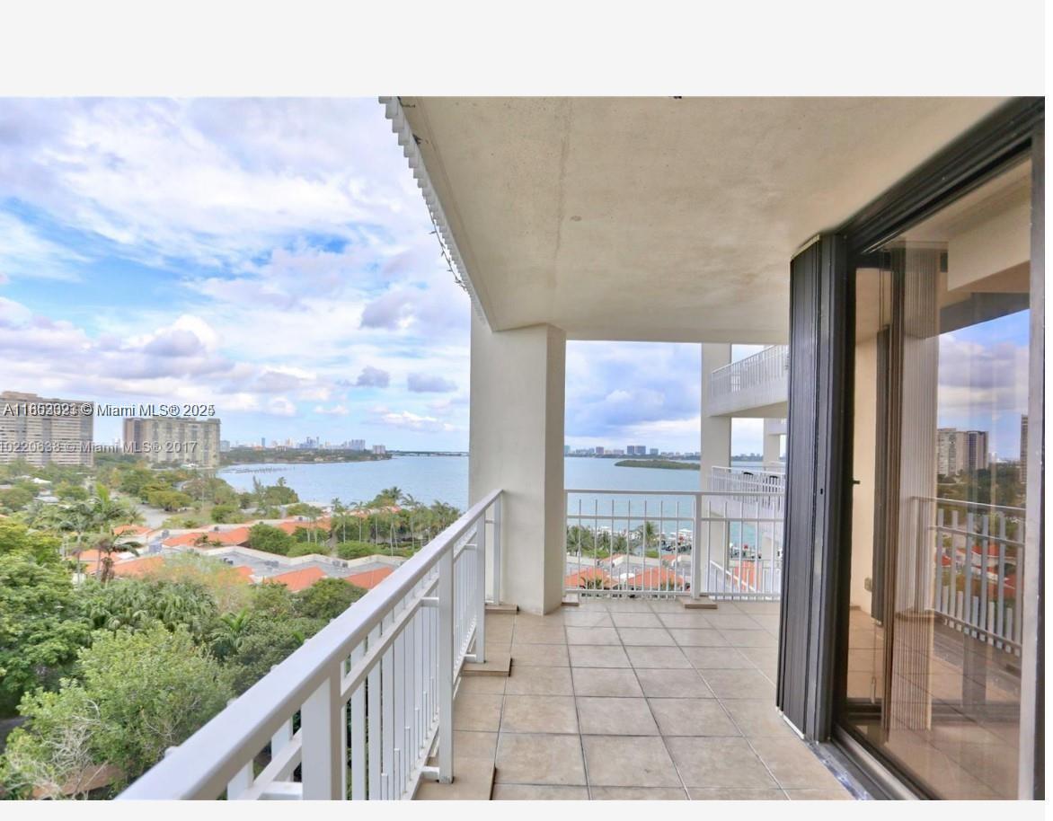 Miami Condo: 4000 Towerside Terrace