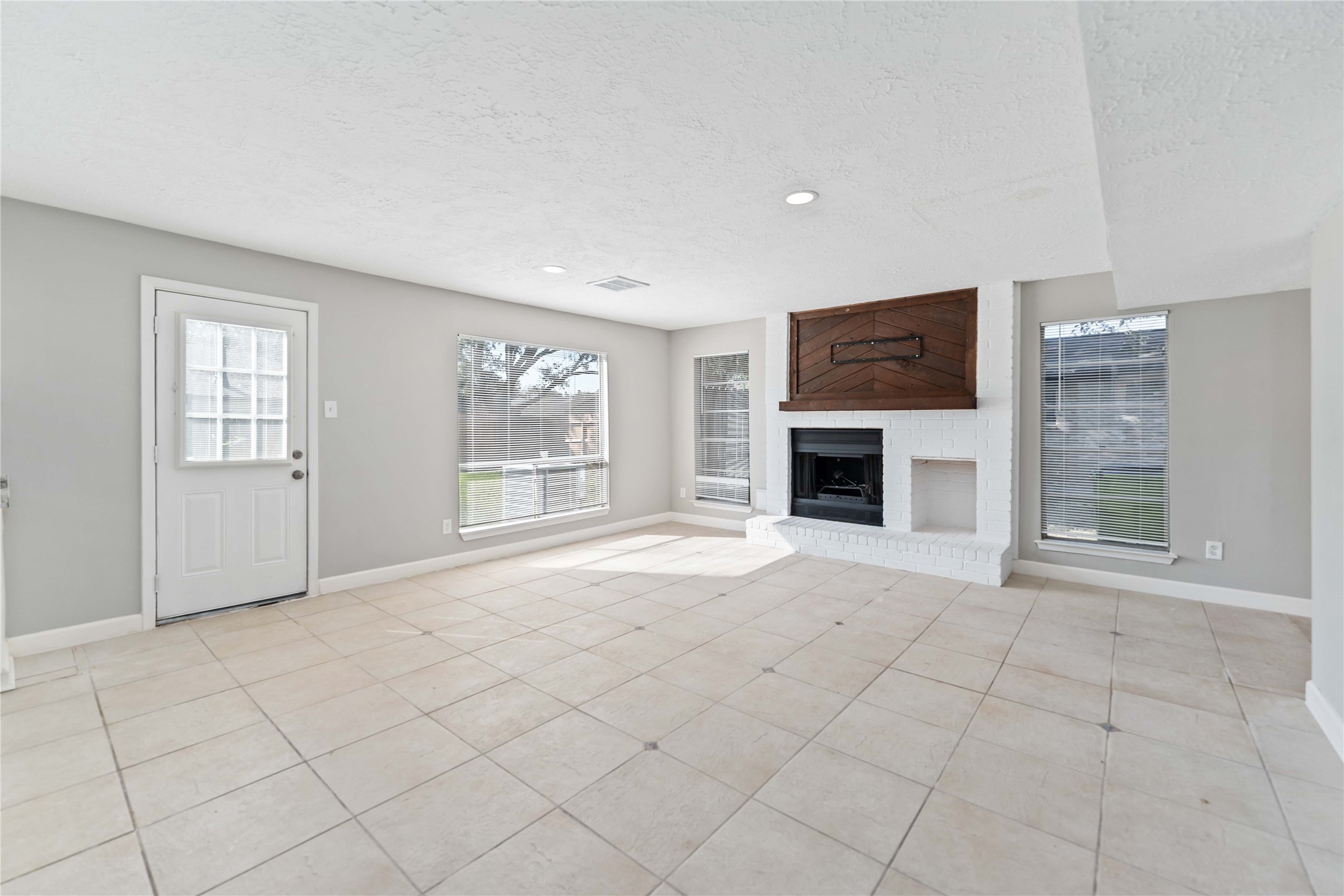 Missouri City Condo: 703 Brookford Drive