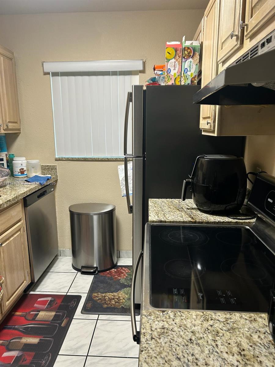 Cutler Bay Condo: 10370 Southwest 220th Street