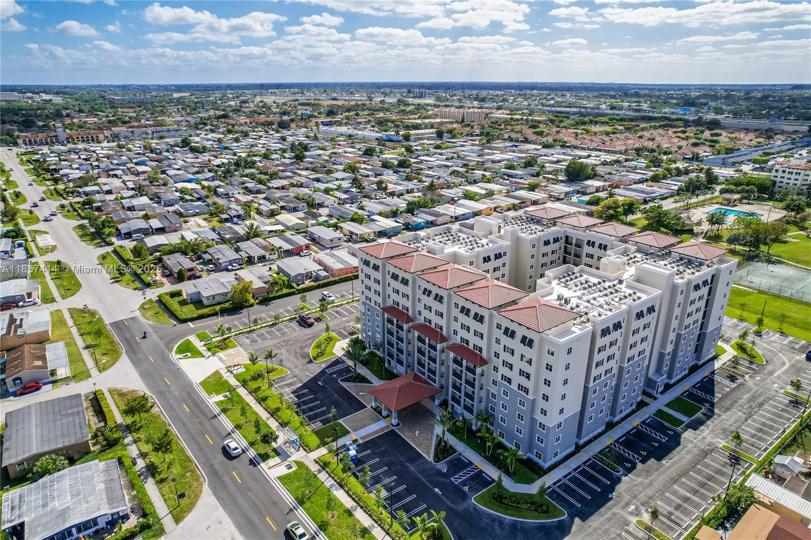 Sweetwater Condo: 400 Northwest 112th Avenue