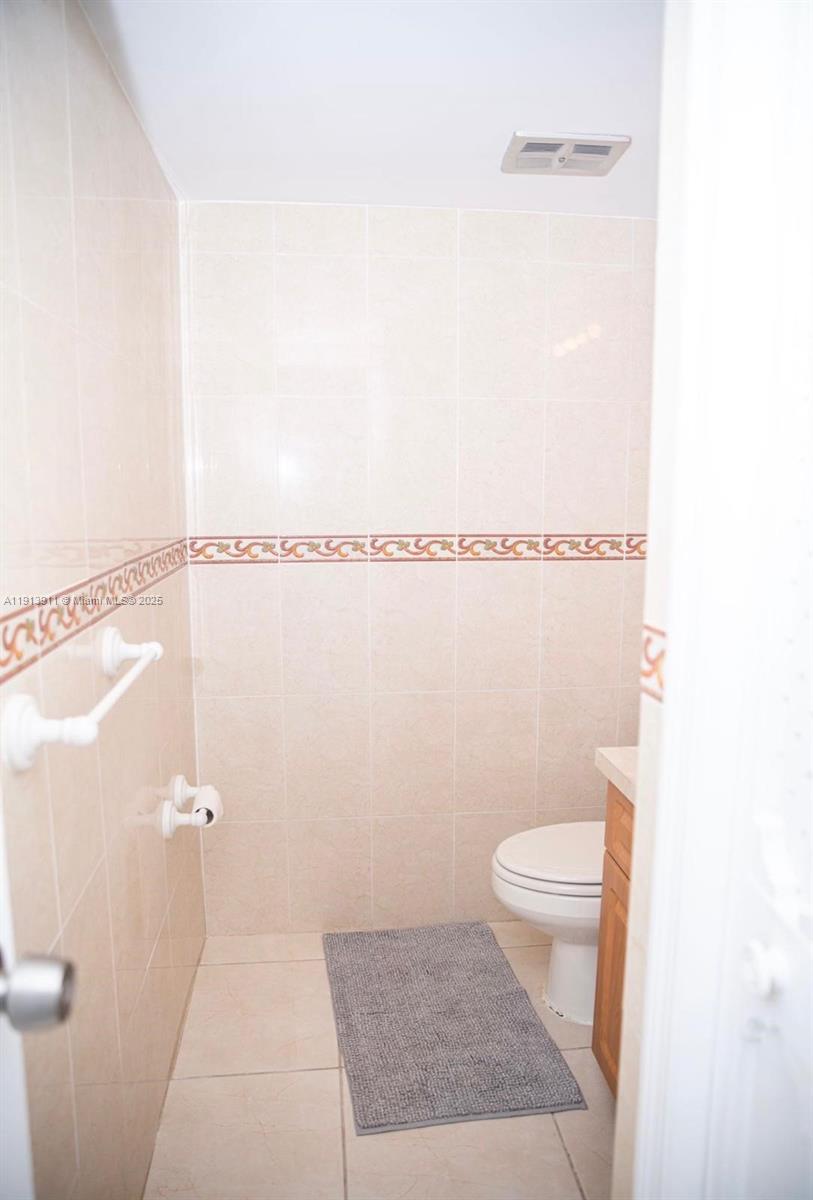 Aventura Condo: 3101 North Country Club Drive