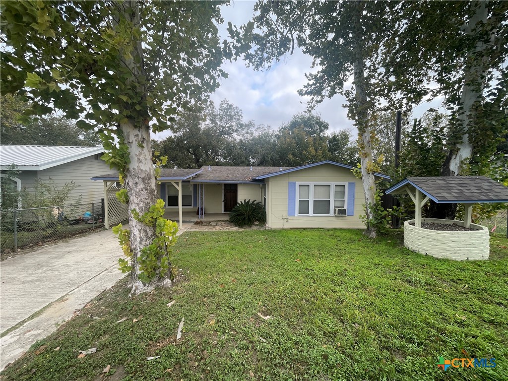 Seguin Condo: 1015 Reiley Road