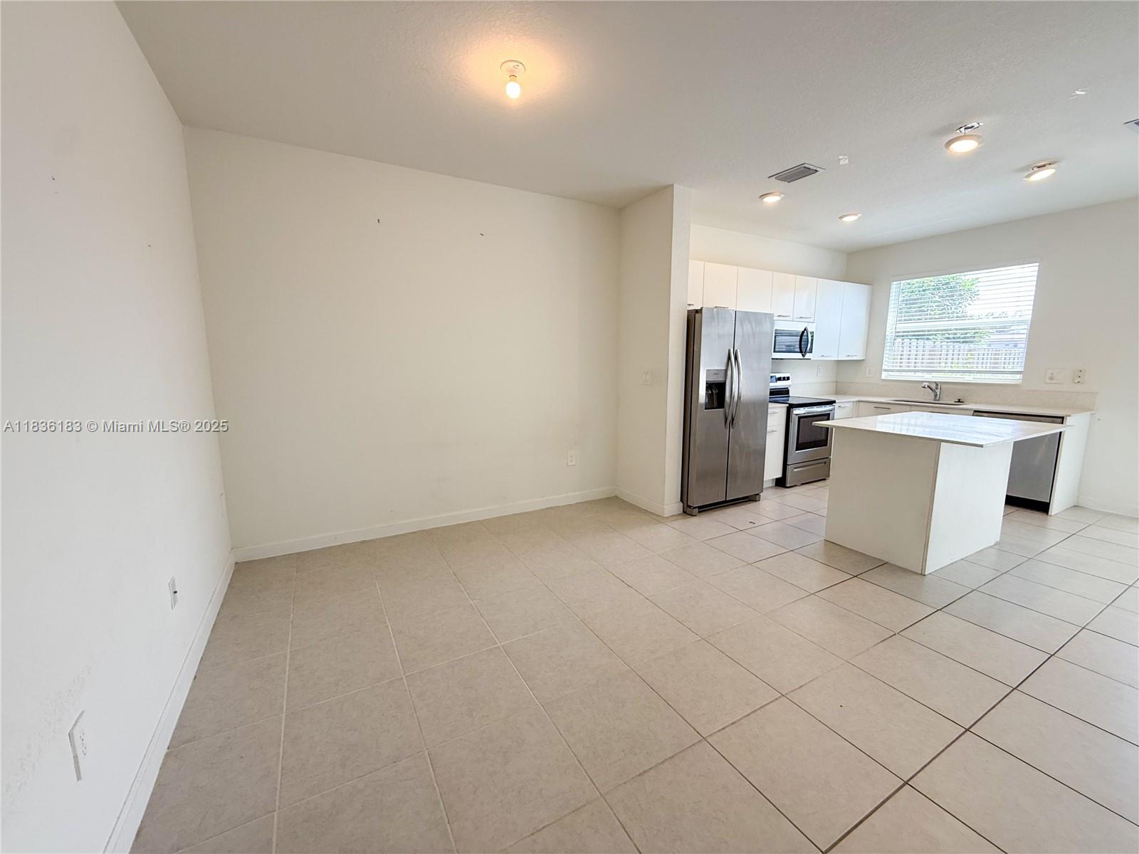 Miami Condo: 12440 Northwest 23rd Court