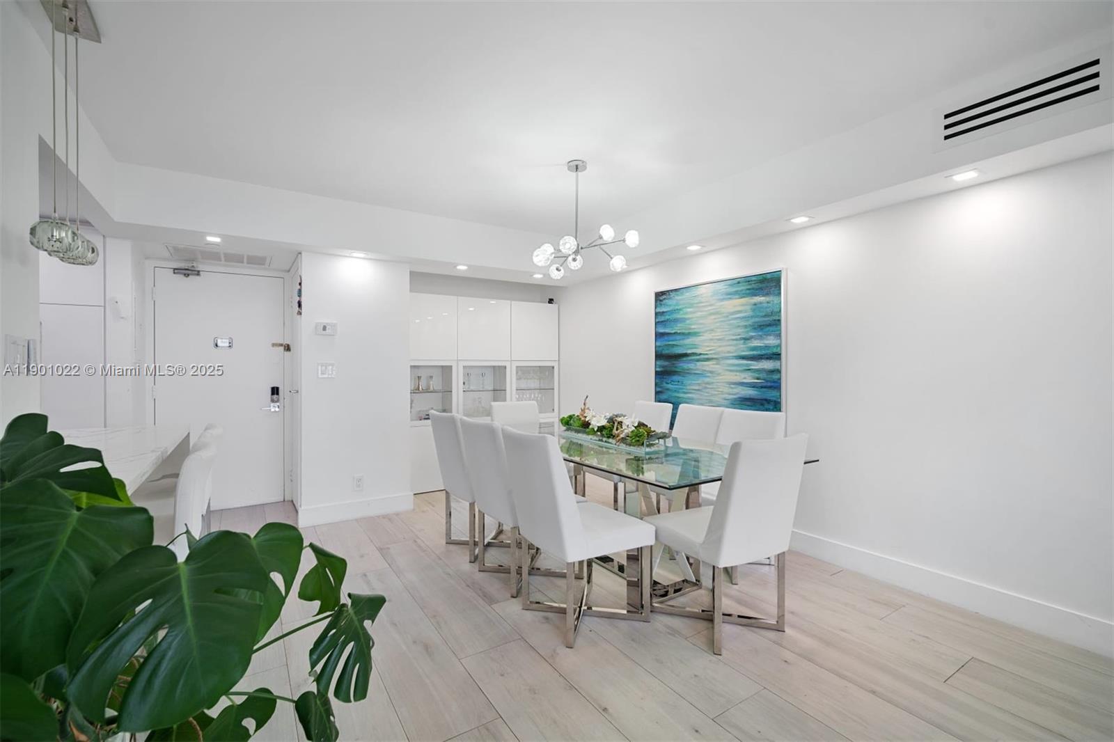 Aventura Condo: 20301 West Country Club Drive