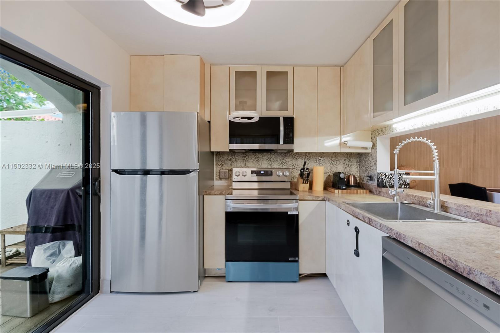 Aventura Condo: 20940 Bay Court