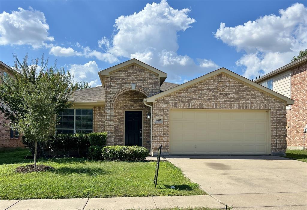 Fort Worth Condo: 10457 Winding Passage Way