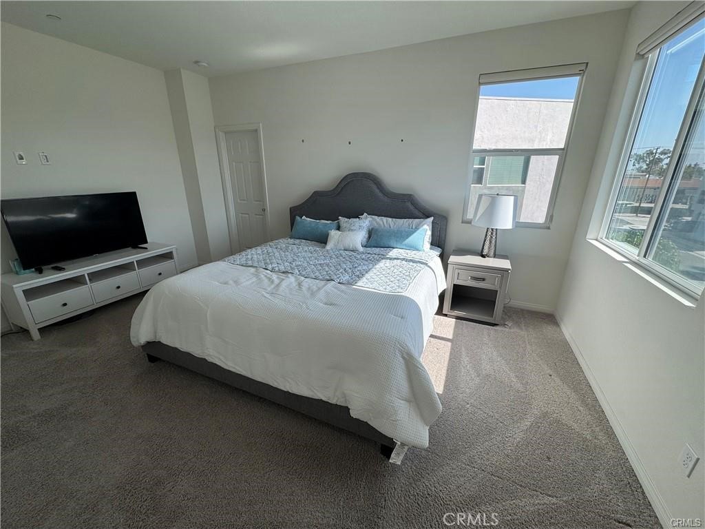 Santa Ana Condo: 265 North Standard Avenue
