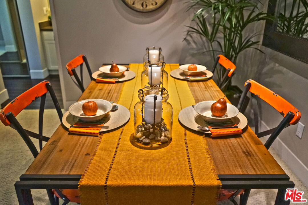 Pasadena Condo: 151 East Holly Street