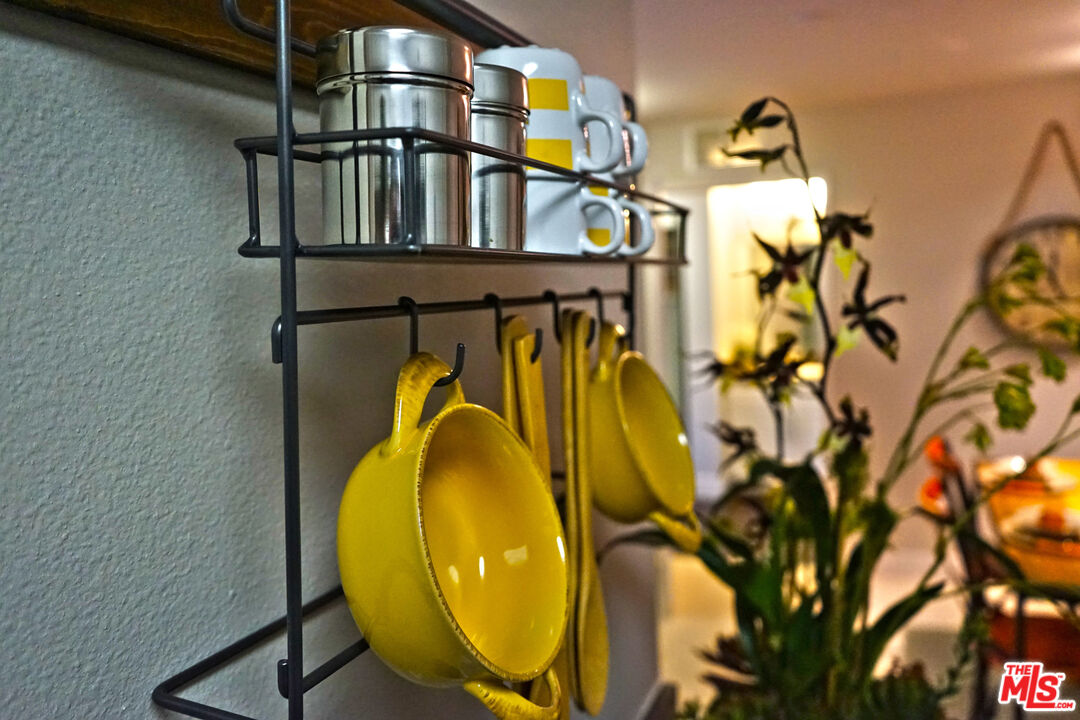 Pasadena Condo: 151 East Holly Street