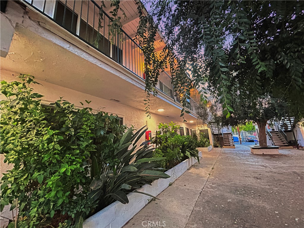 Santa Ana Condo: 1109 South Minnie Street