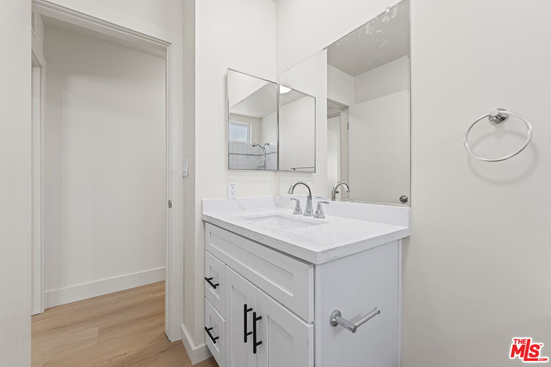 West Hollywood Condo: 635 Westmount Drive