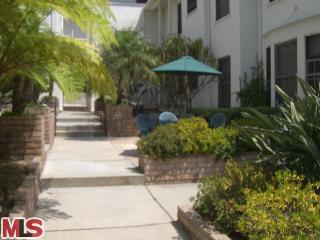 West Hollywood Condo: 8559 Holloway Drive