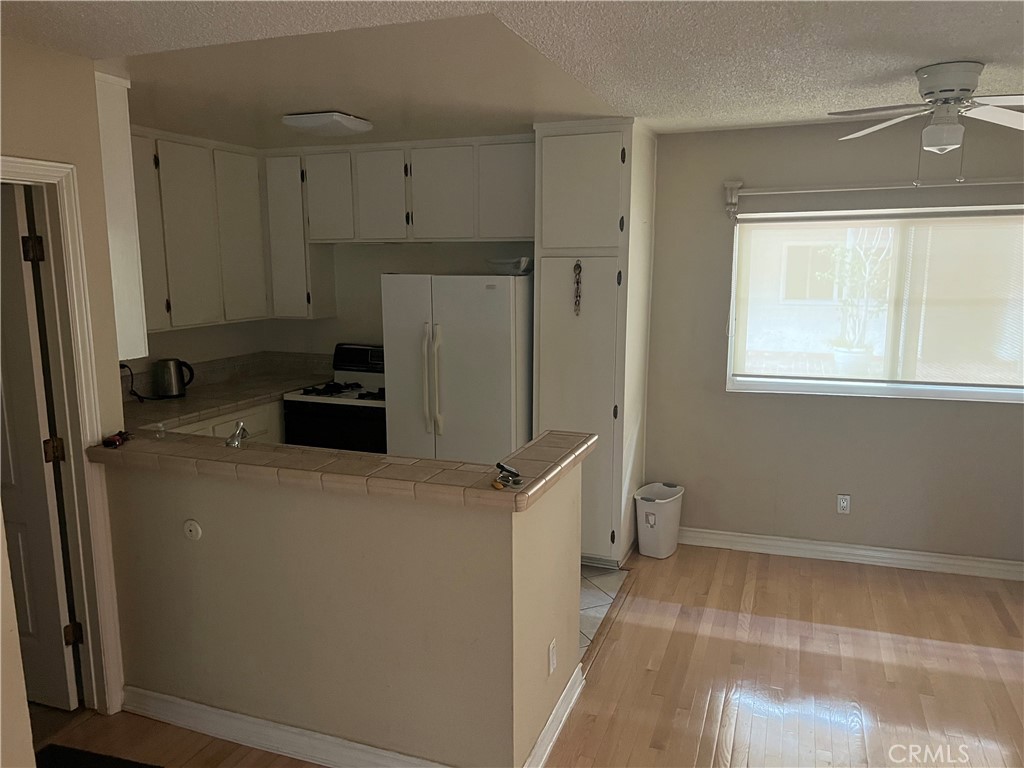 West Hollywood Condo: 9005 Cynthia Street