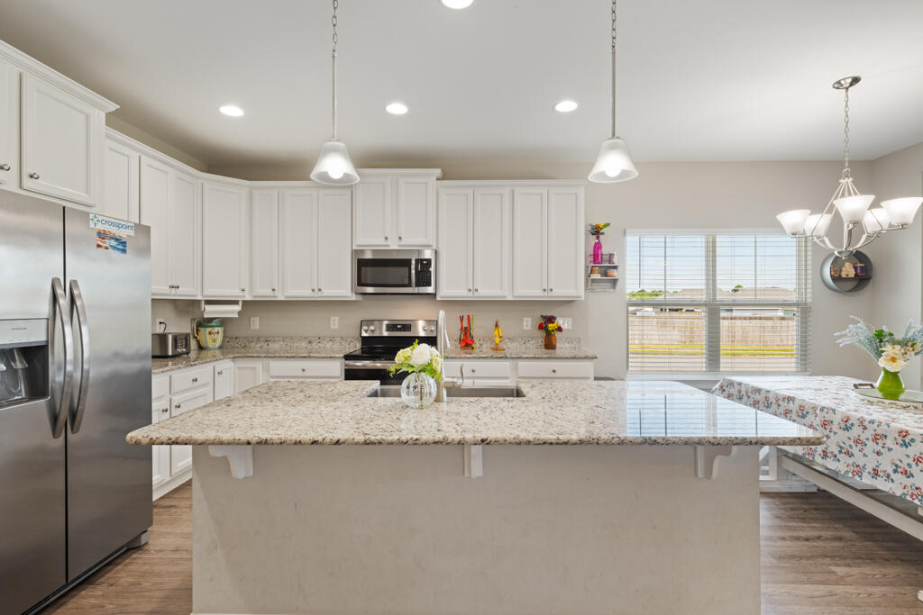 Freeport Condo: 809 Whispering Creek Avenue