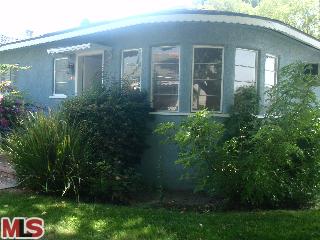 North Hollywood Condo: 10913 Moorpark Street