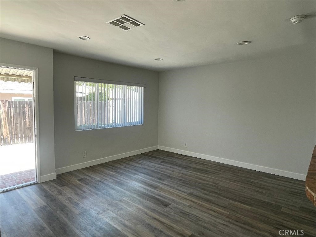 Woodland Hills Condo: 4973 Topanga Canyon Boulevard