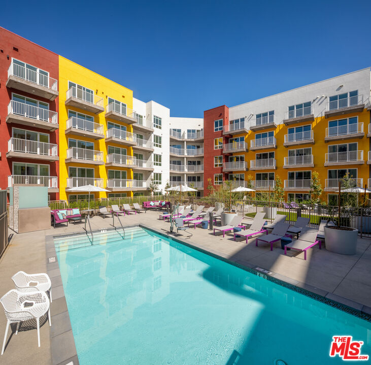 Los Angeles Condo: 750 South Oxford Avenue