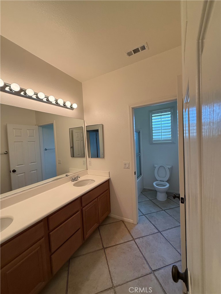 Eastvale Condo: 13301 Wooden Gate Way