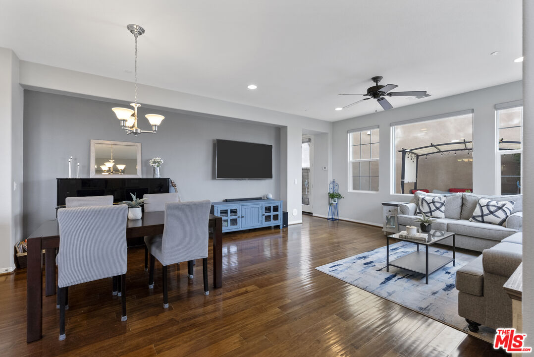 Valencia Condo: 28285 North Via Sonata Drive