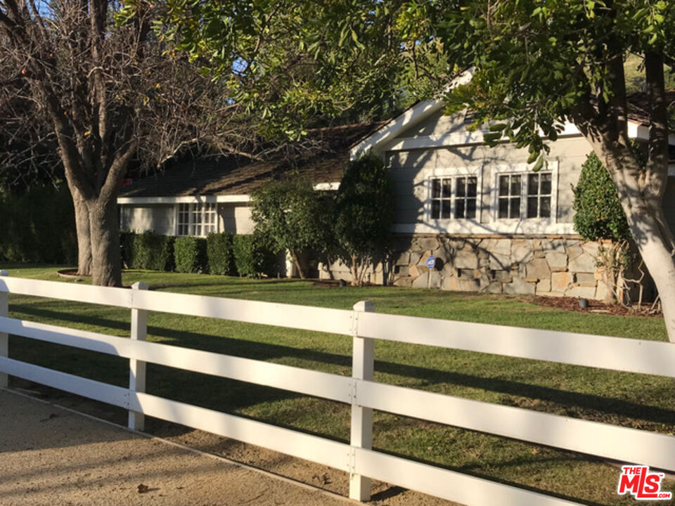 Hidden Hills Condo: 24317 Bridle Trail Road