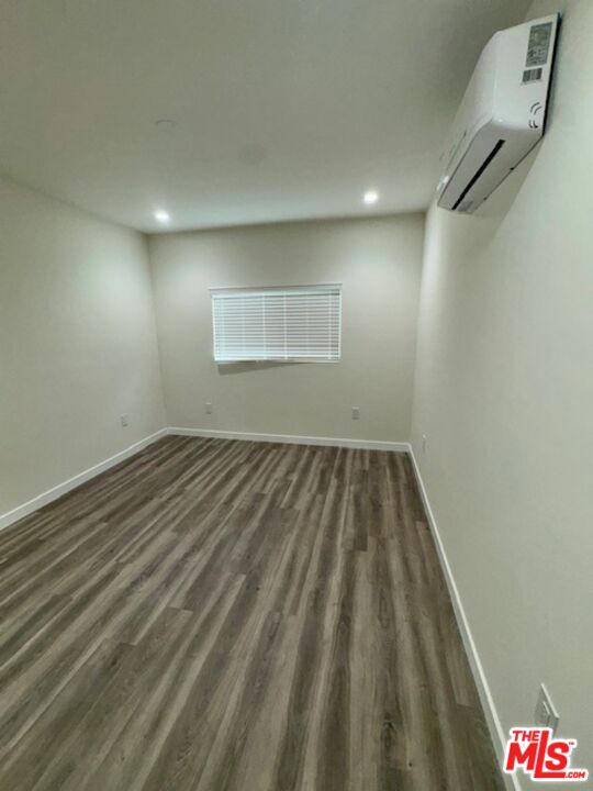 Santa Monica Condo: 2424 Ocean Park Boulevard