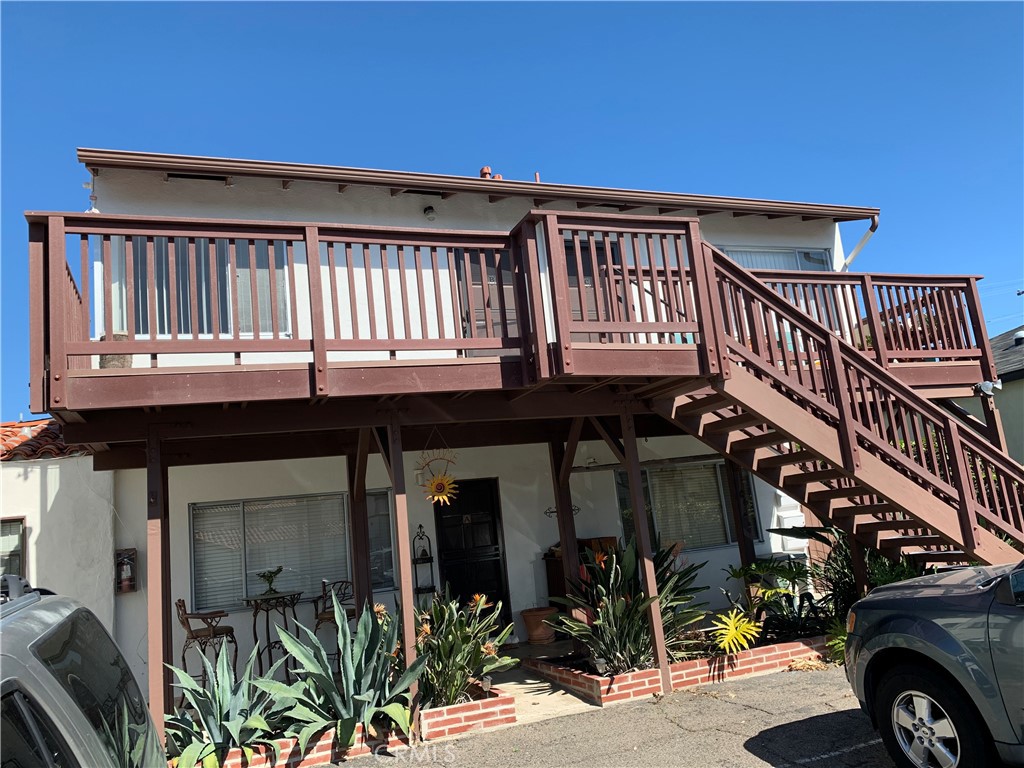 San Clemente Condo: 309 Avenida Victoria
