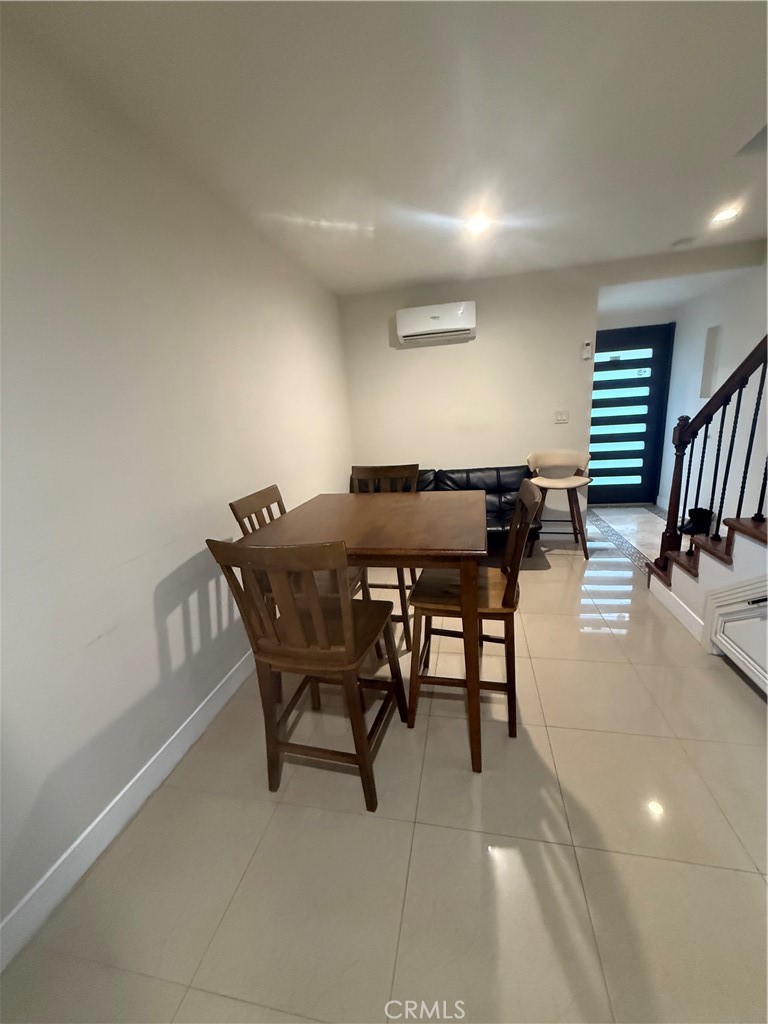 Woodland Hills Condo: 22972 Avenue San Luis