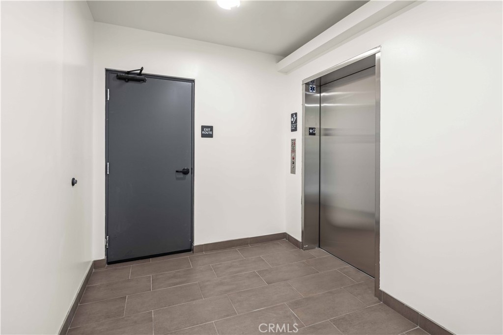 North Hollywood Condo: 11714 Archwood Street